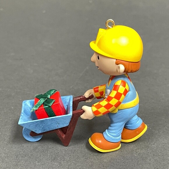 Bob the Builder 2007 Hit/K Chapman Wheelbarrow Present Christmas Tree Ornament - Picture 3 of 6